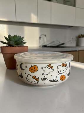 Sanrio Hello Kitty Halloween Ceramic Food Storage Bowl with Vented Lid